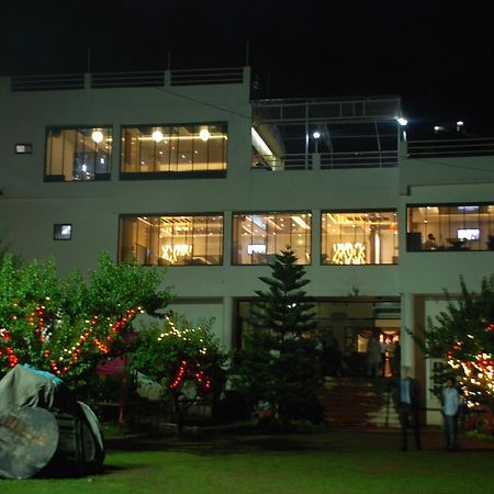 Centarosa Resort Chail Buitenkant foto